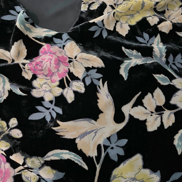 DR2 Top Black Floral Embellished V-Neck Sleeveless Velvet - Size M - Picture 6 of 12